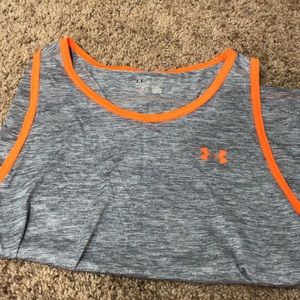 Under Armour tank